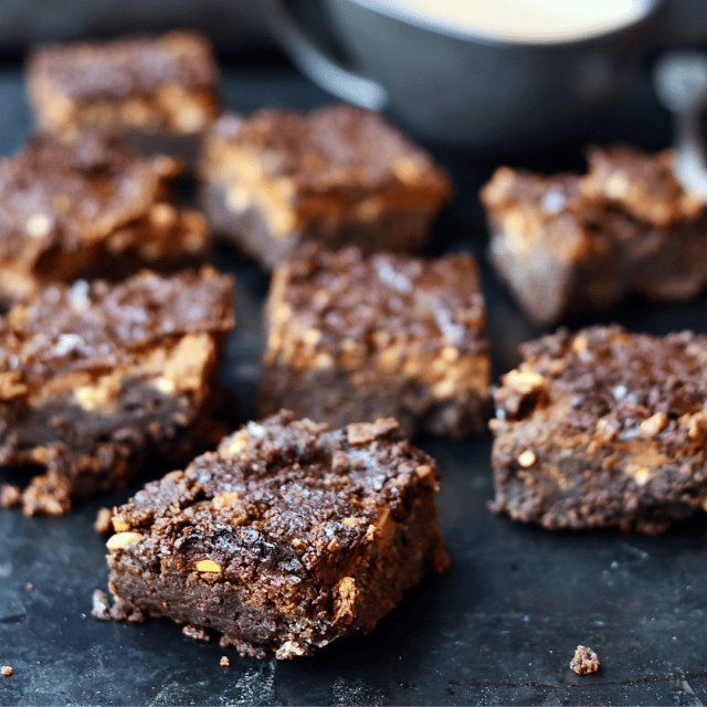 Brownie healthy au chocolat et à la purée de cacahuètes
